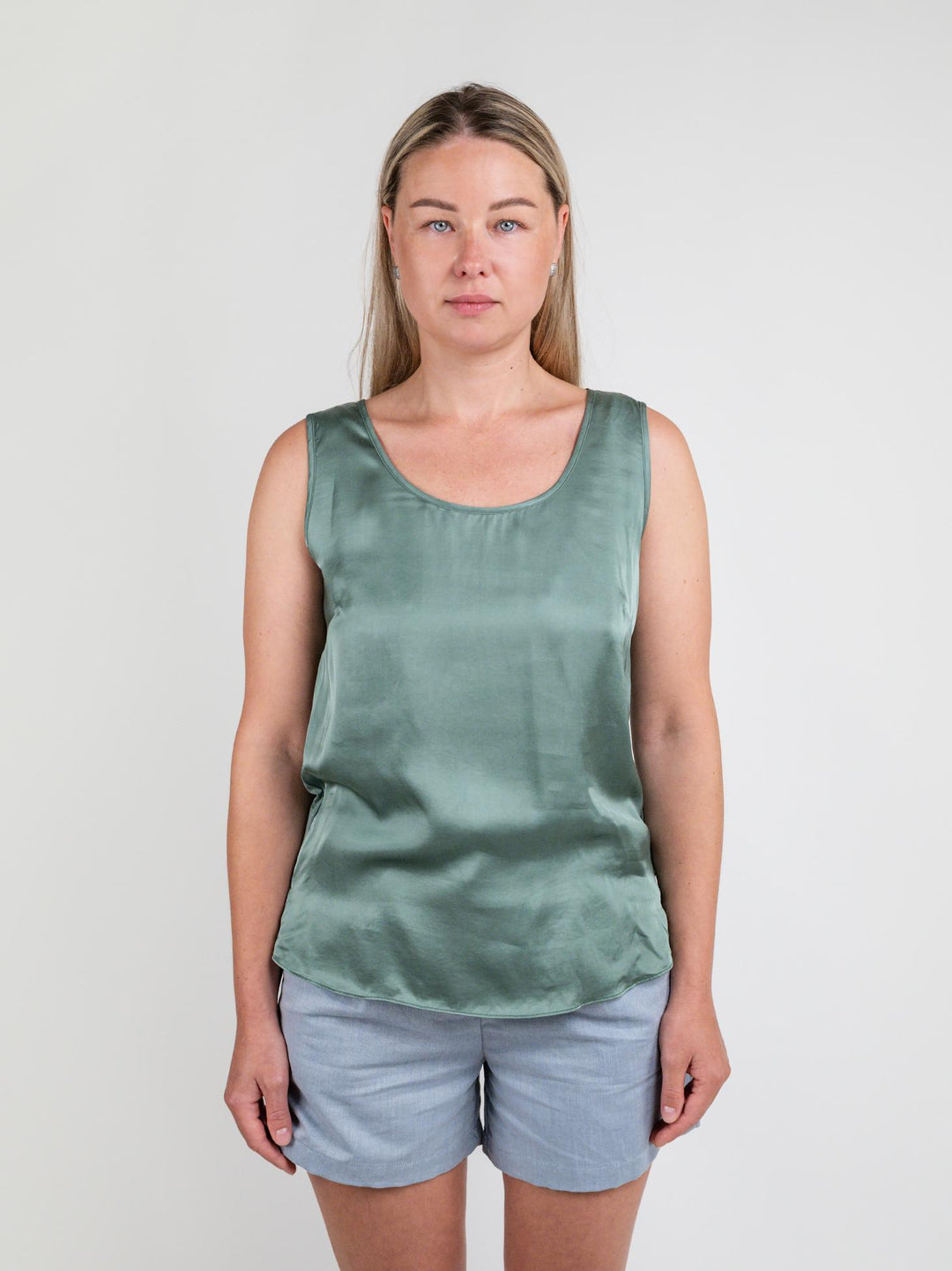 TOP SMANICATO IN RASO VERDE 251C1048 335 ANDREA MORANDO 