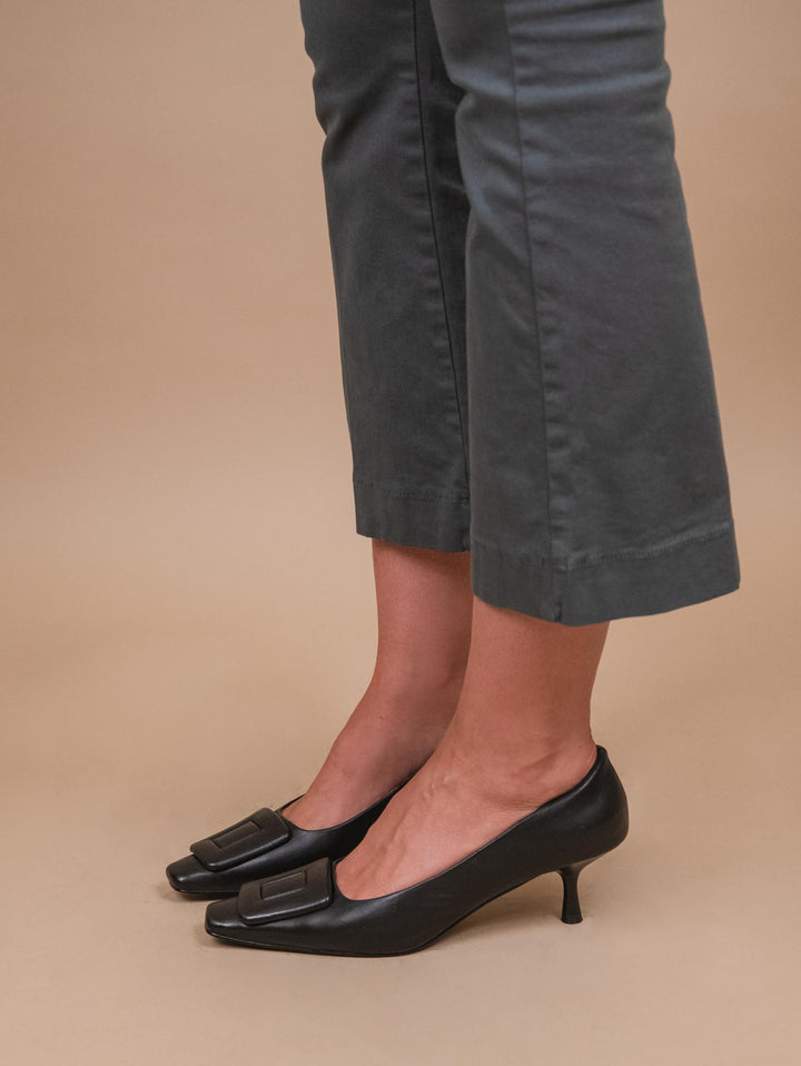 DECOLLETE CON APPLICAZIONE FRONTALE IN PELLE NERA 610Z10VK NEGRO ANDREA MORANDO 