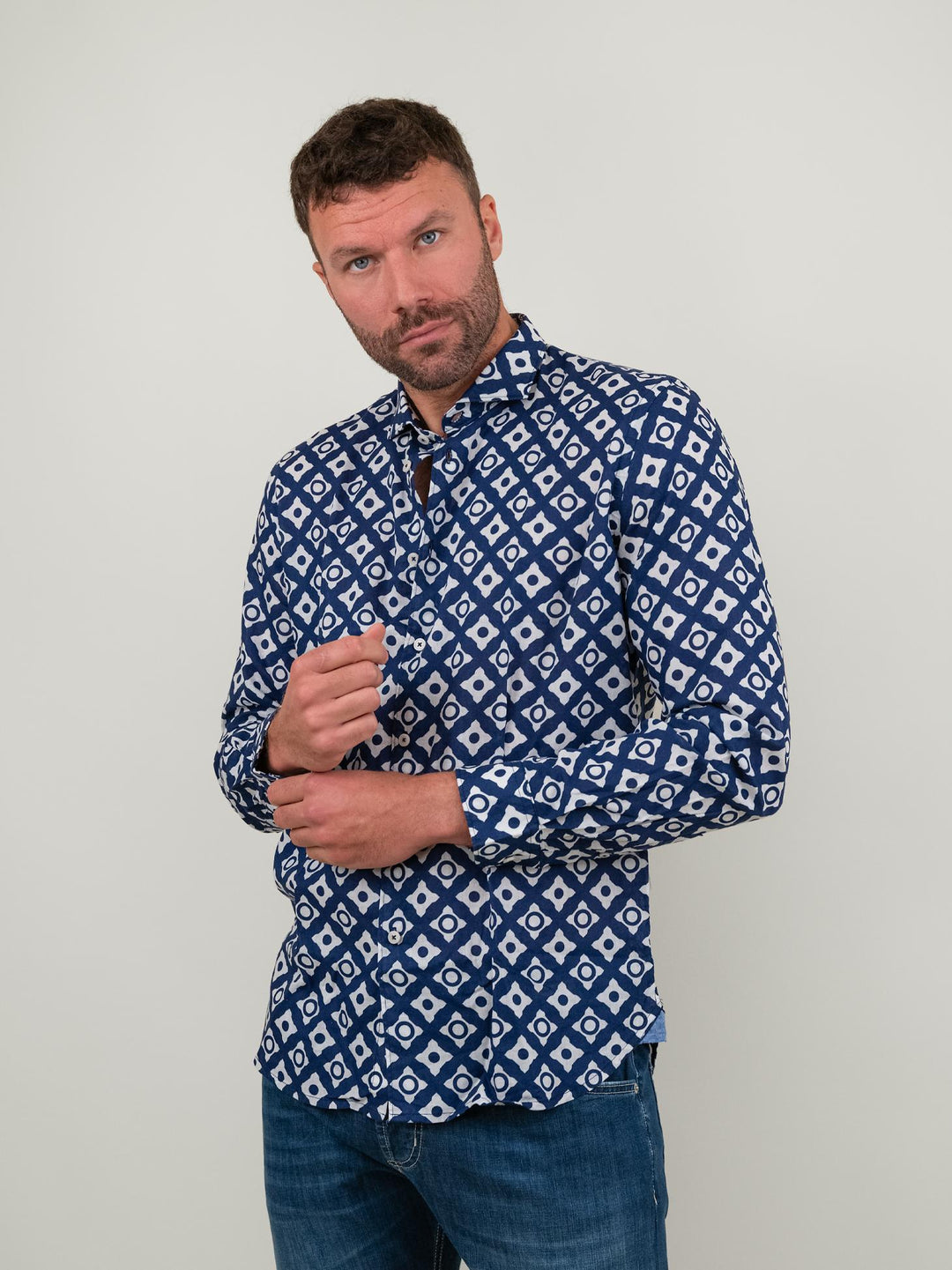 CAMICIA IN LINO FANTASIA GEOMETRICA BLU BU24S02CAFIOLIN492 200 ANDREA MORANDO 