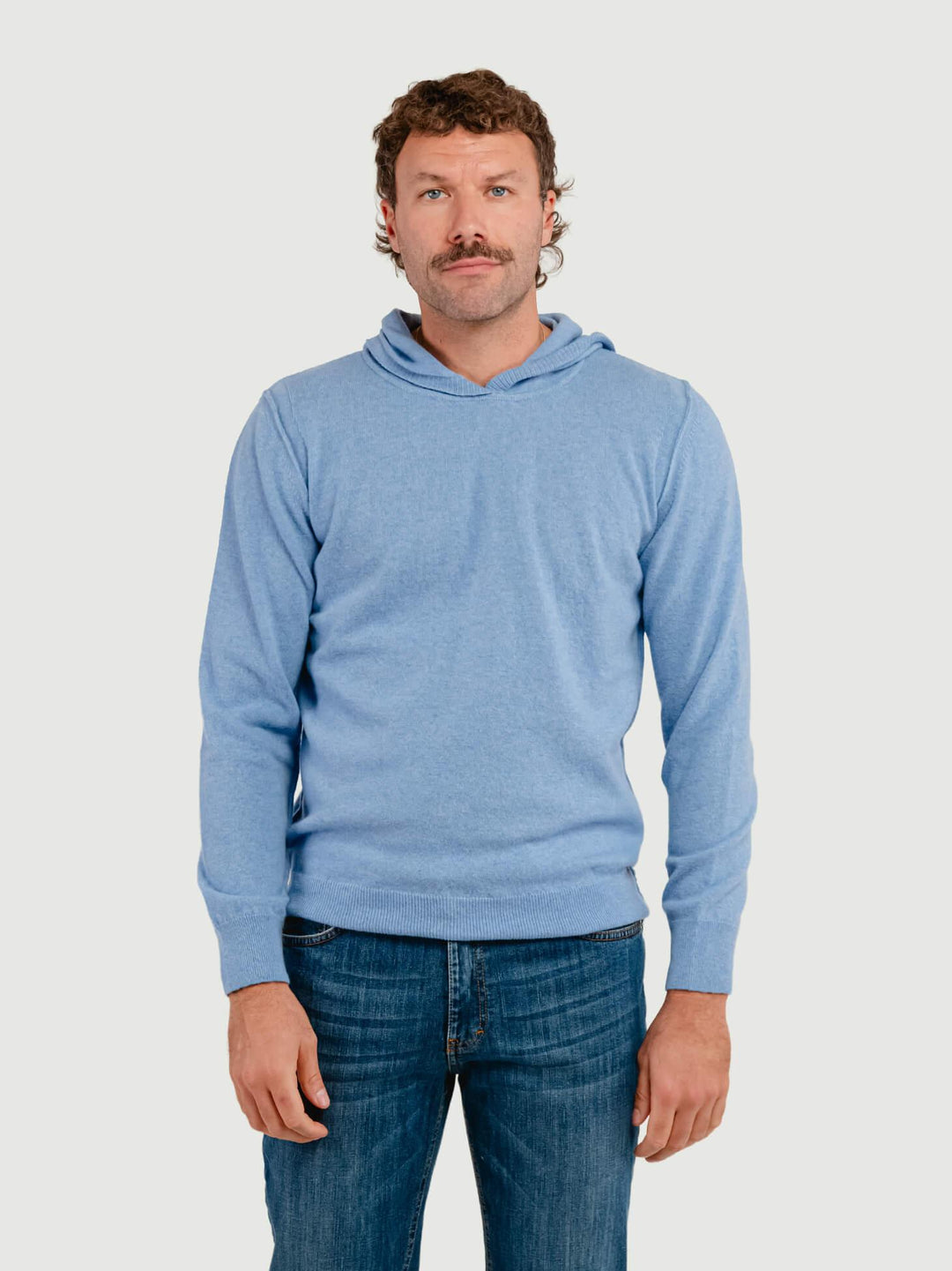 MAGLIA CON CAPPUCCIO IN LANA MERINO E CASHMERE AZZURRA GA071 730 ANDREA MORANDO 