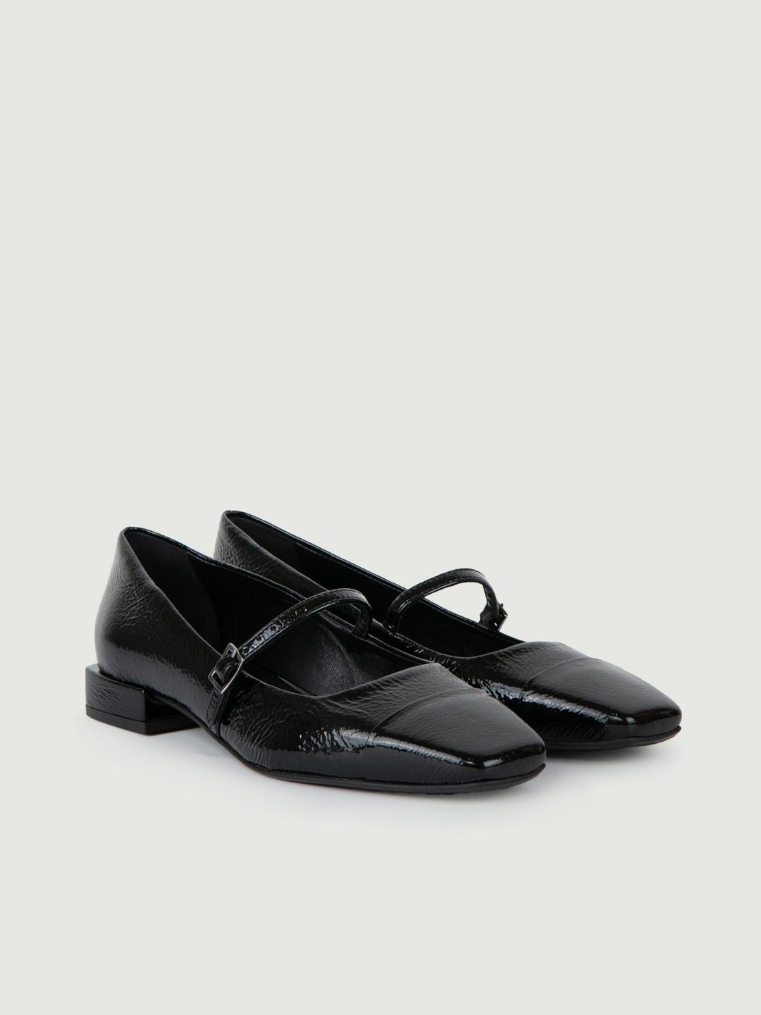 BALLERINA IN VERNICE NERA CON PUNTA SQUADRATA