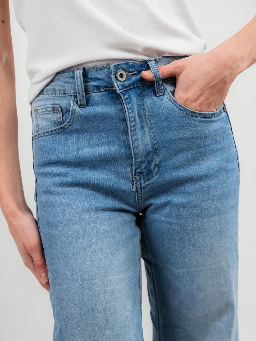 JEANS 5 TASCHE A PALAZZO