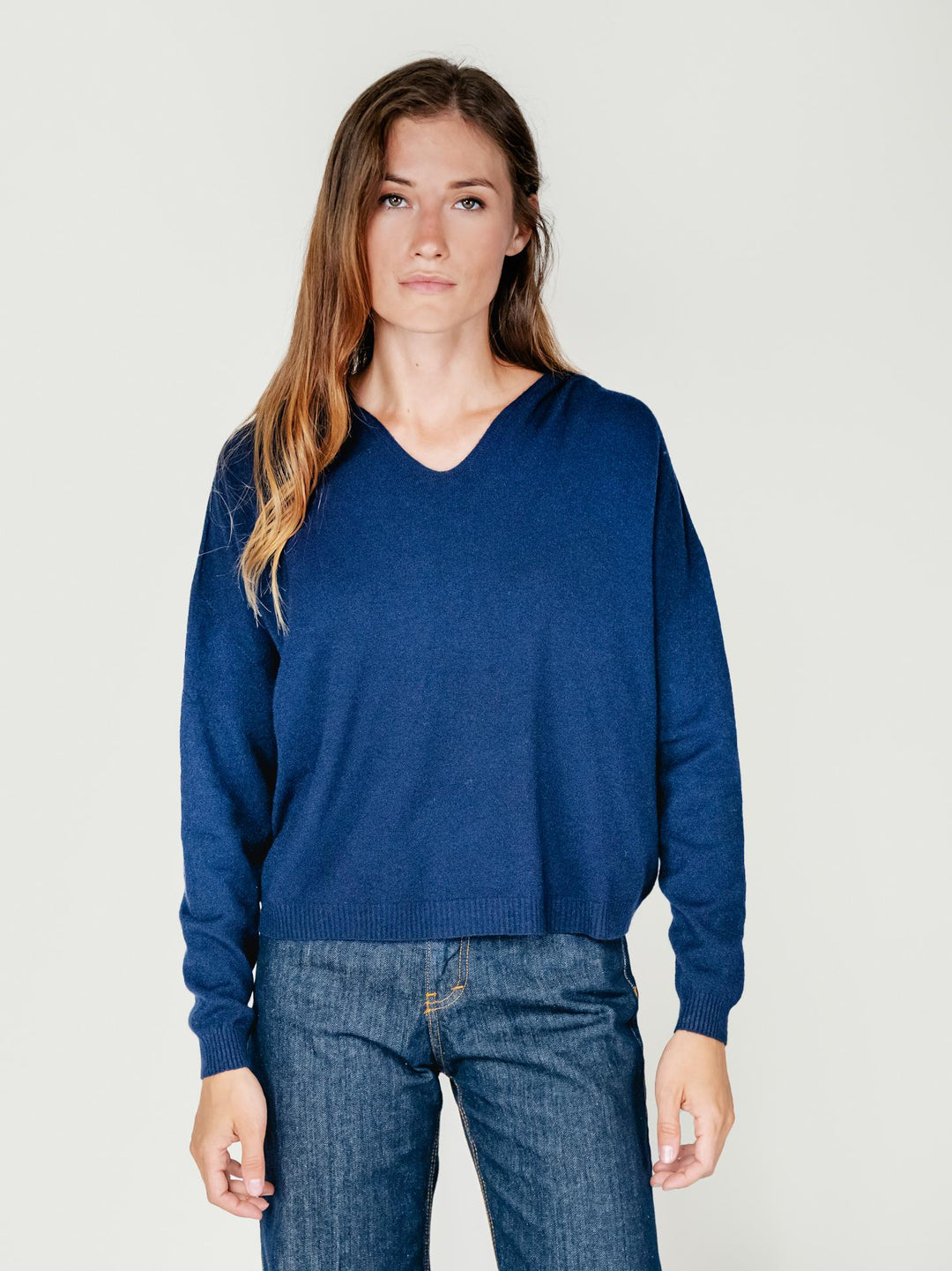 MAGLIA CON CAPPUCCIO BLU 022004 0115 BIMOR 