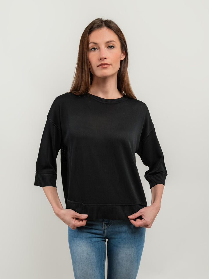 MAGLIA NERA CON MANICA A 3/4