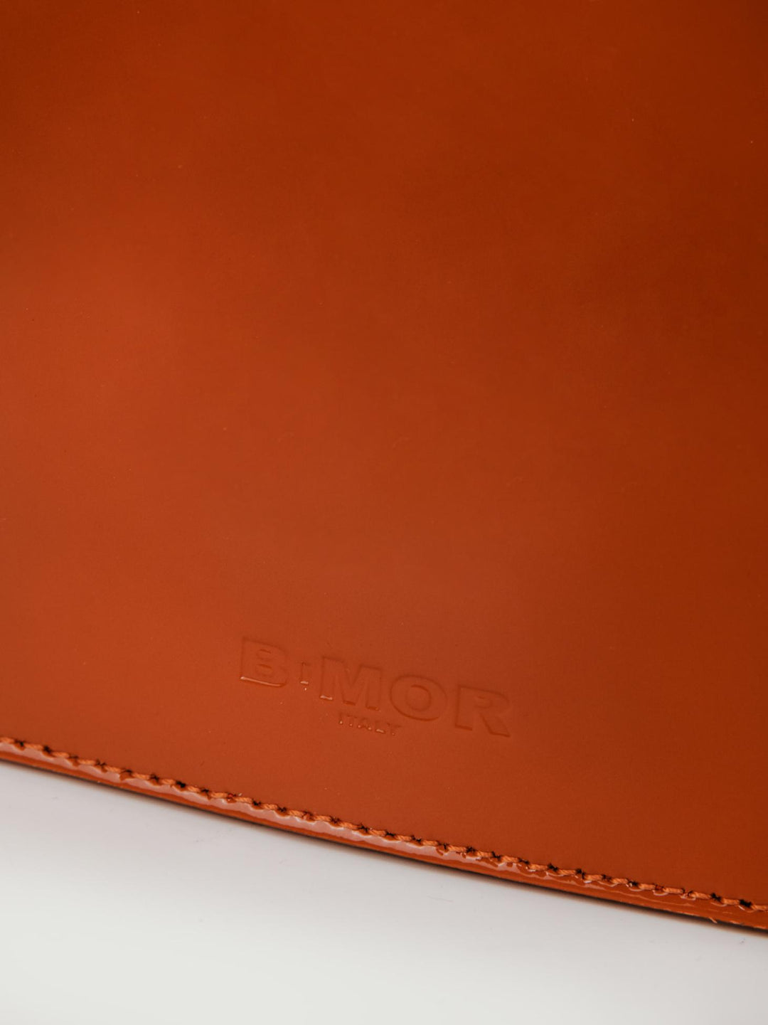 BORSA BABY IN PELLE VERNICE MATTONE