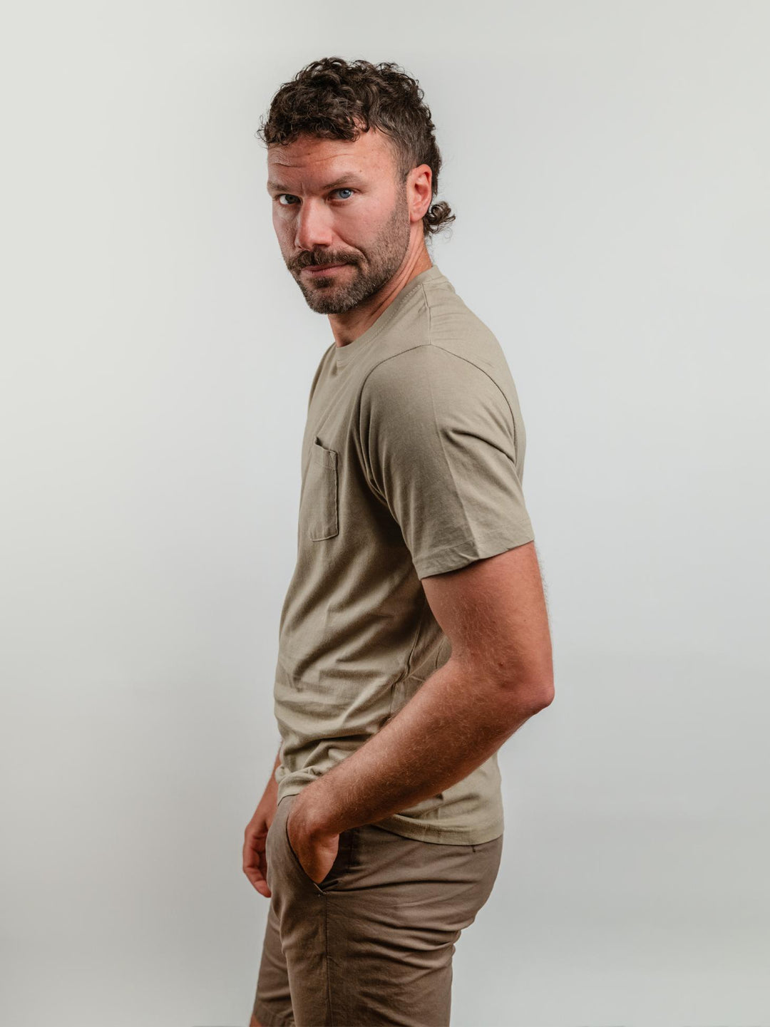 T-SHIRT IN JERSEY CON TASCHINO COLONIALE
