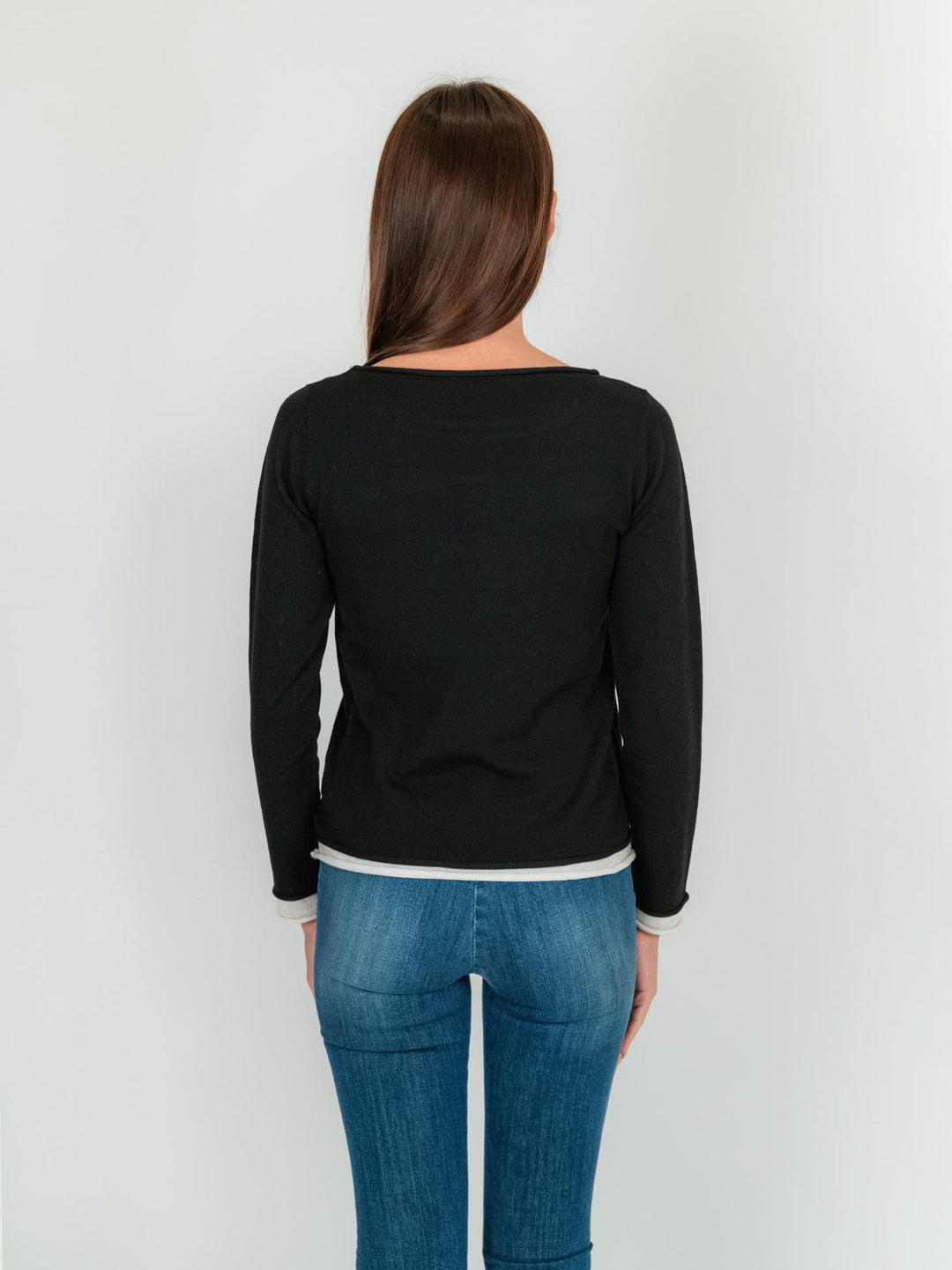 MAGLIA NERA CON COLLO A BARCHETTA 1275 029 ANDREA MORANDO 