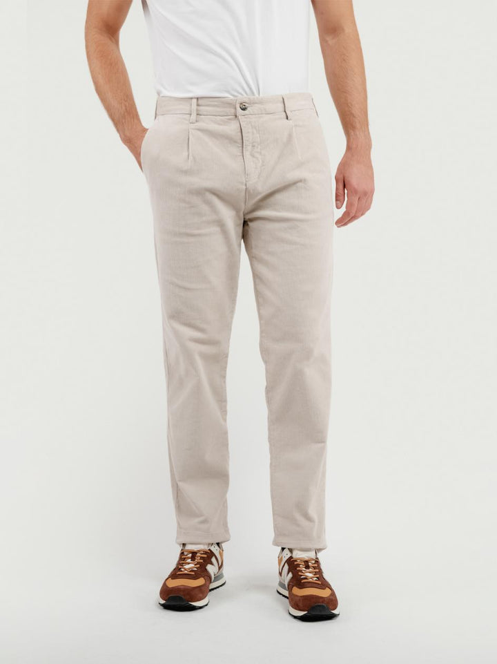 PANTALONE CON PENCES IN VELLUTO BURRO BU26W16PAPA 508 ANDREA MORANDO 