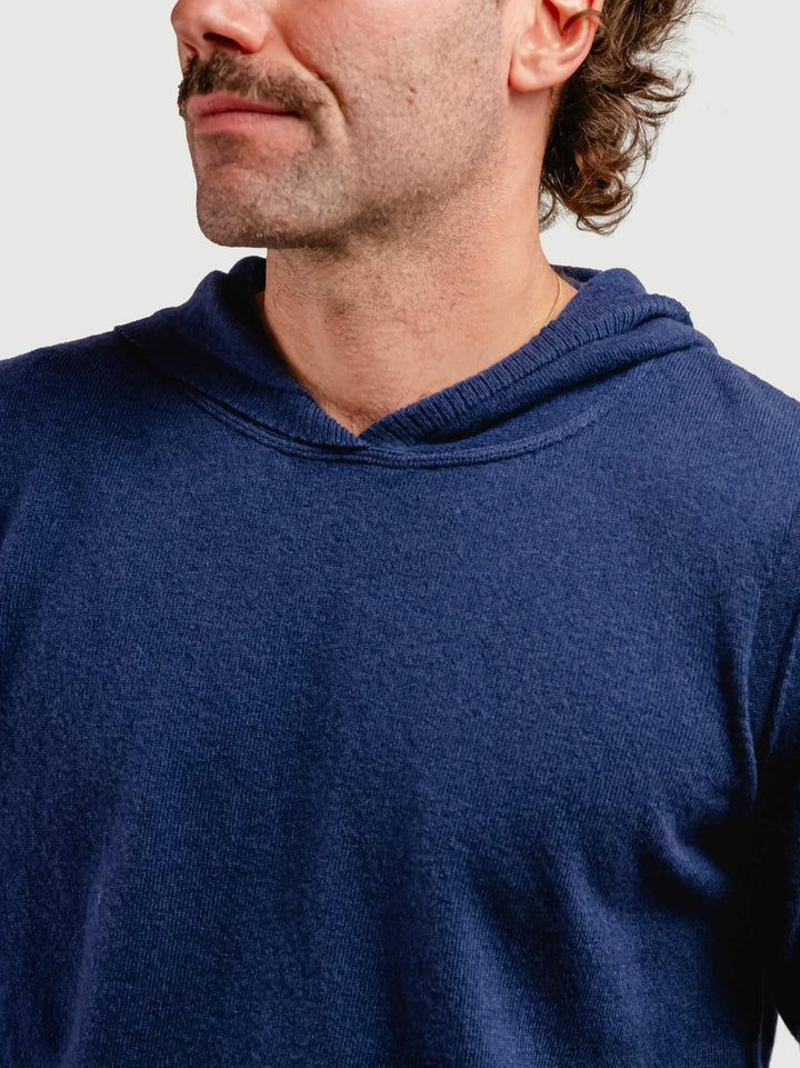 MAGLIA CON CAPPUCCIO IN LANA MERINO E CASHMERE BLU NAVY GA071 624 ANDREA MORANDO 
