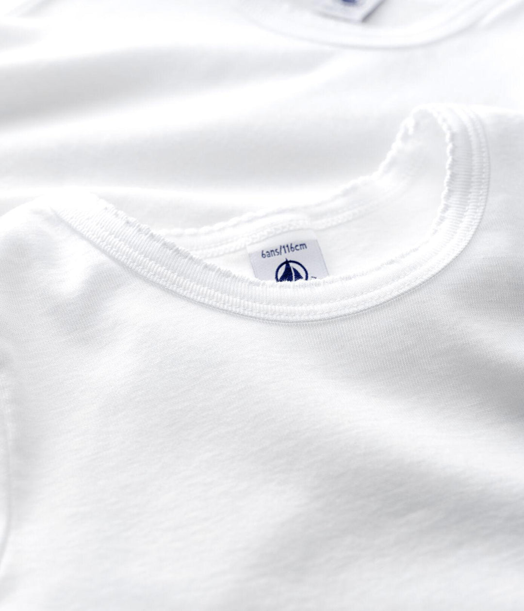 CONFEZIONE DA 2 T-SHIRT BIANCHE MANICA CORTA BAMBINA A01FY 00 PETIT BATEAU 