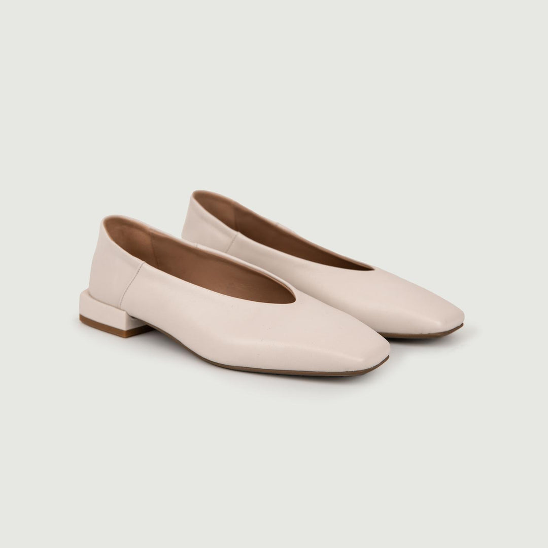 Ballerina in pelle color cipria con punta squadrata DARIA21 BURRO ANDREA MORANDO 
