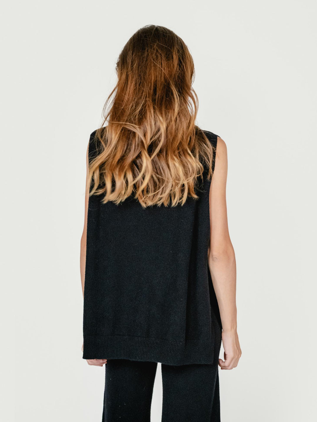 GILET LUNGO IN MAGLIA NERO 0570190 0010 BIMOR 