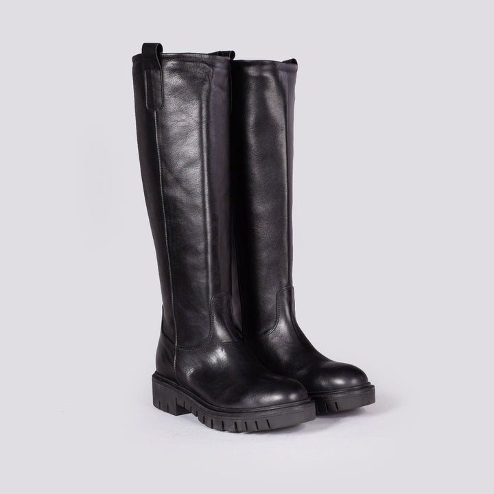 STIVALE IN PELLE CON CARRO ARMATO