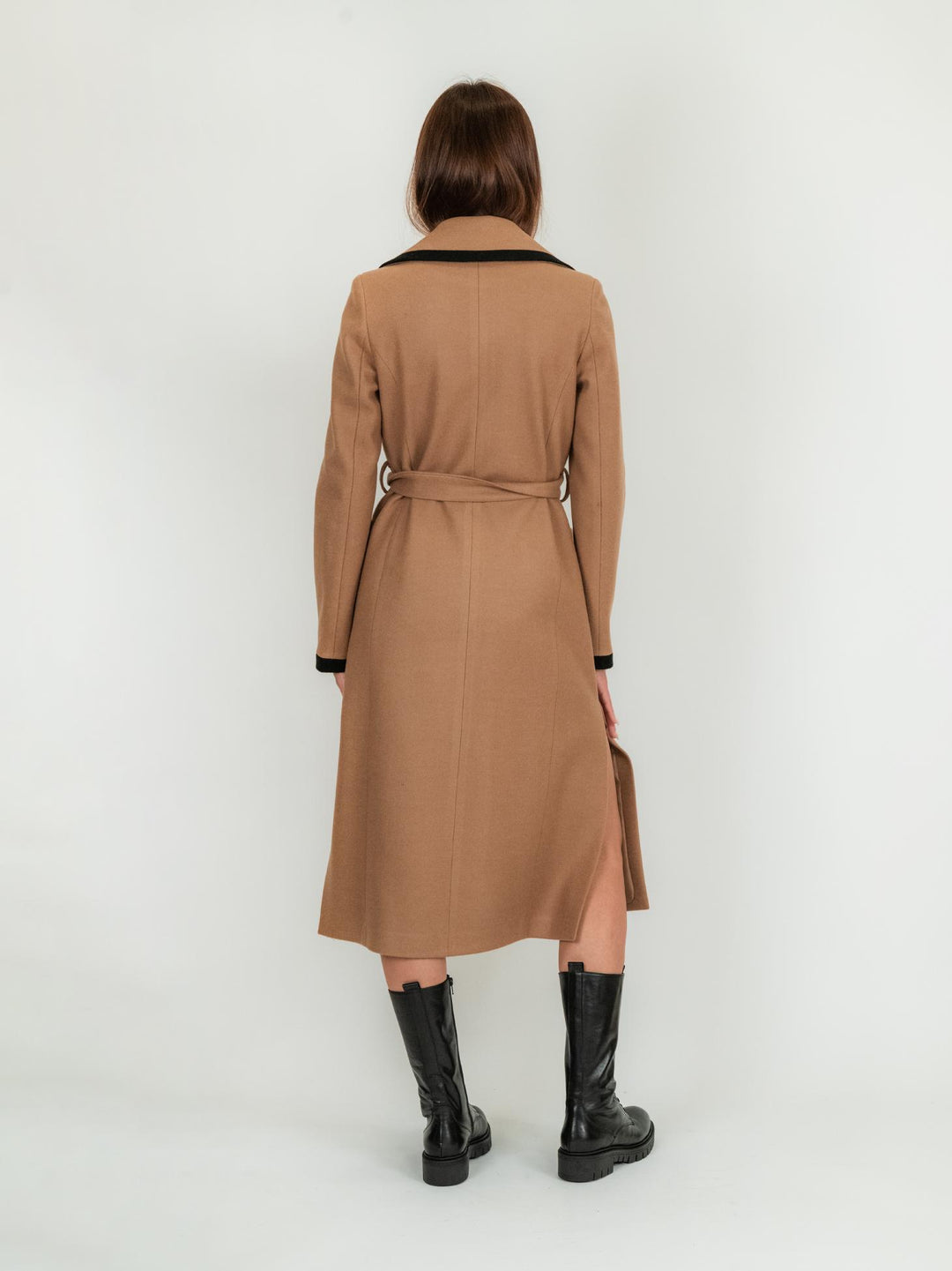 CAPPOTTO CAMMELLO CON PROFILI NERI 9775RO CAMMELLO/NERO ANDREA MORANDO 