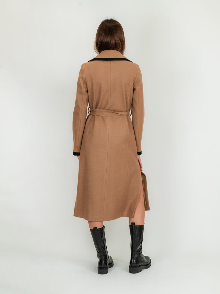 CAPPOTTO CAMMELLO CON PROFILI NERI 9775RO CAMMELLO/NERO ANDREA MORANDO 