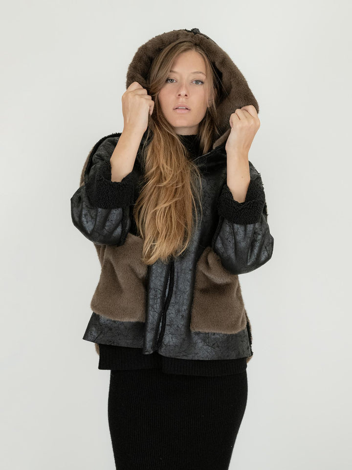 ECO MONTONE NERO CON CAPPUCCIO ISONE 4208 ANDREA MORANDO 