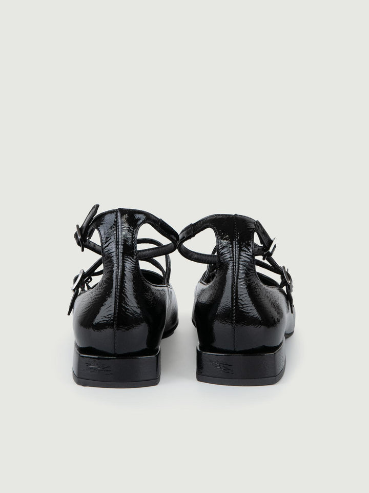 BALLERINA IN VERNICE NERA CON CINTURINI