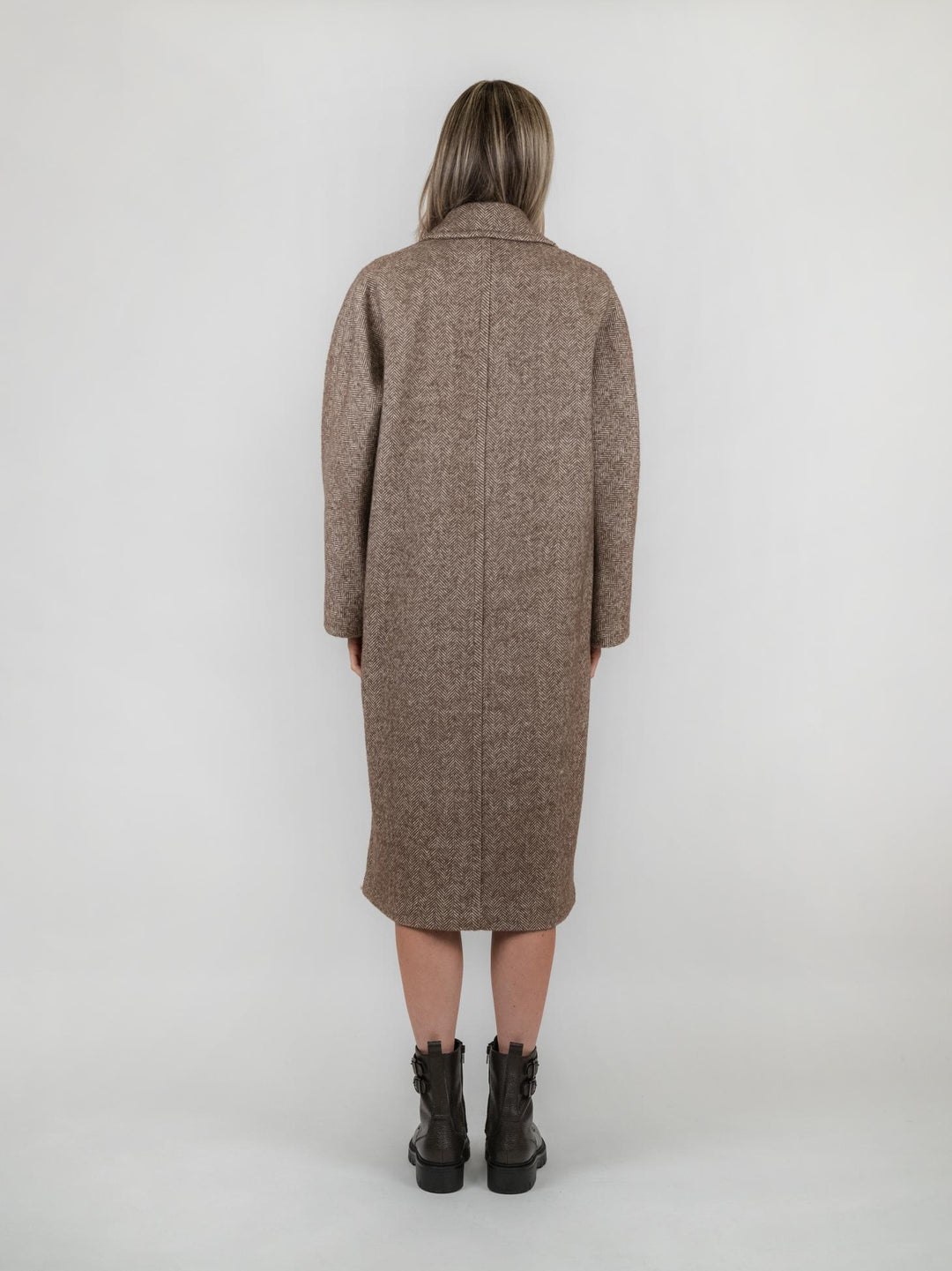 Cappotto doppiopetto marrone spigato