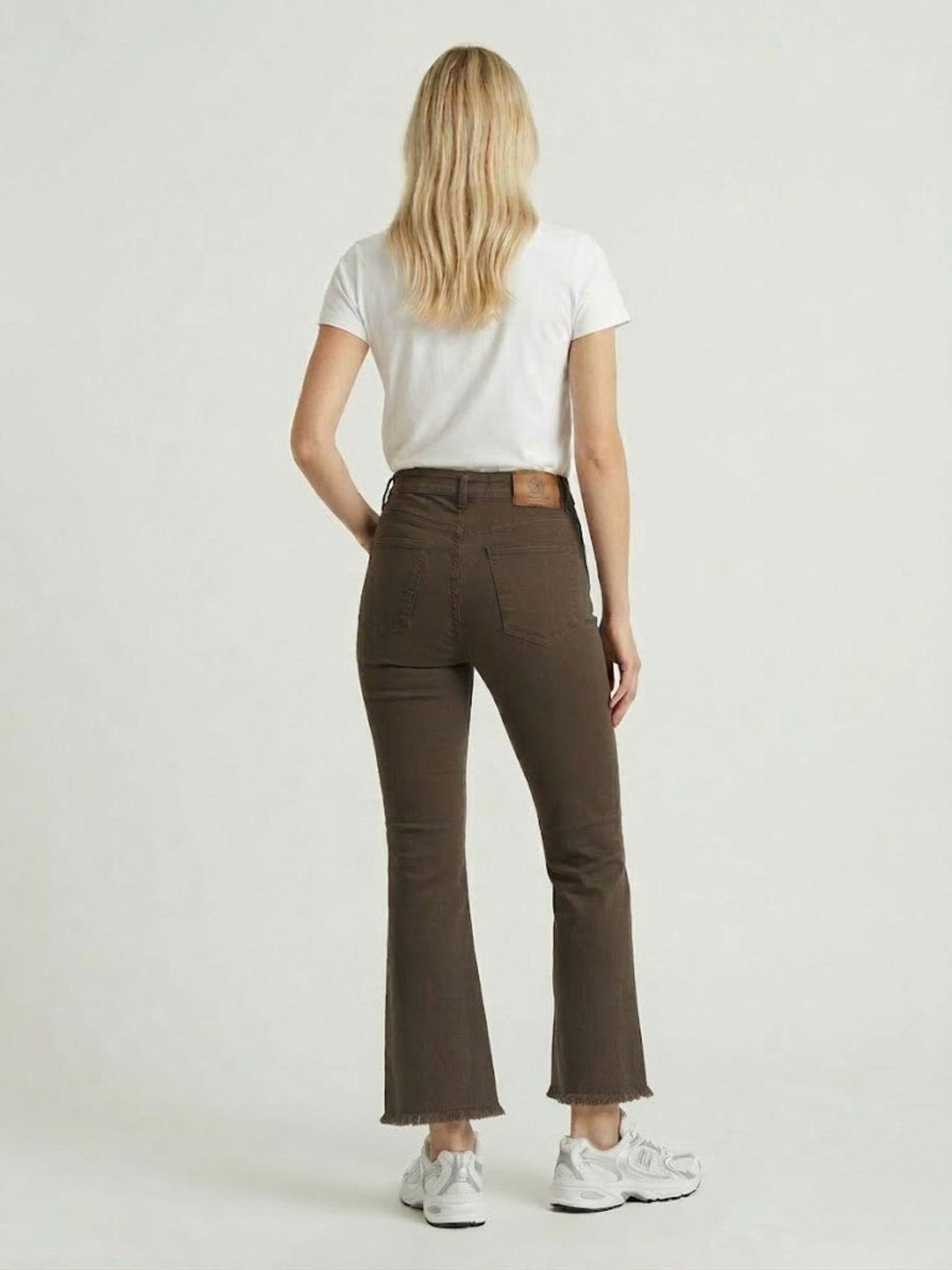 Pantalone a trombetta sfrangiato in cotone cioccolato 80137G190 CIOCOLATO ANDREA MORANDO 