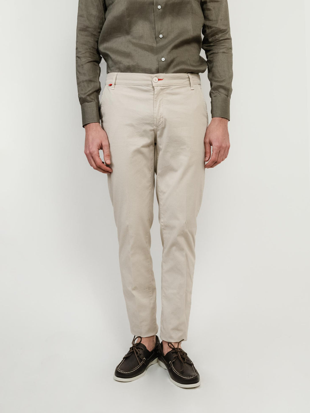 Pantalone chinos con trama nido d'ape burro