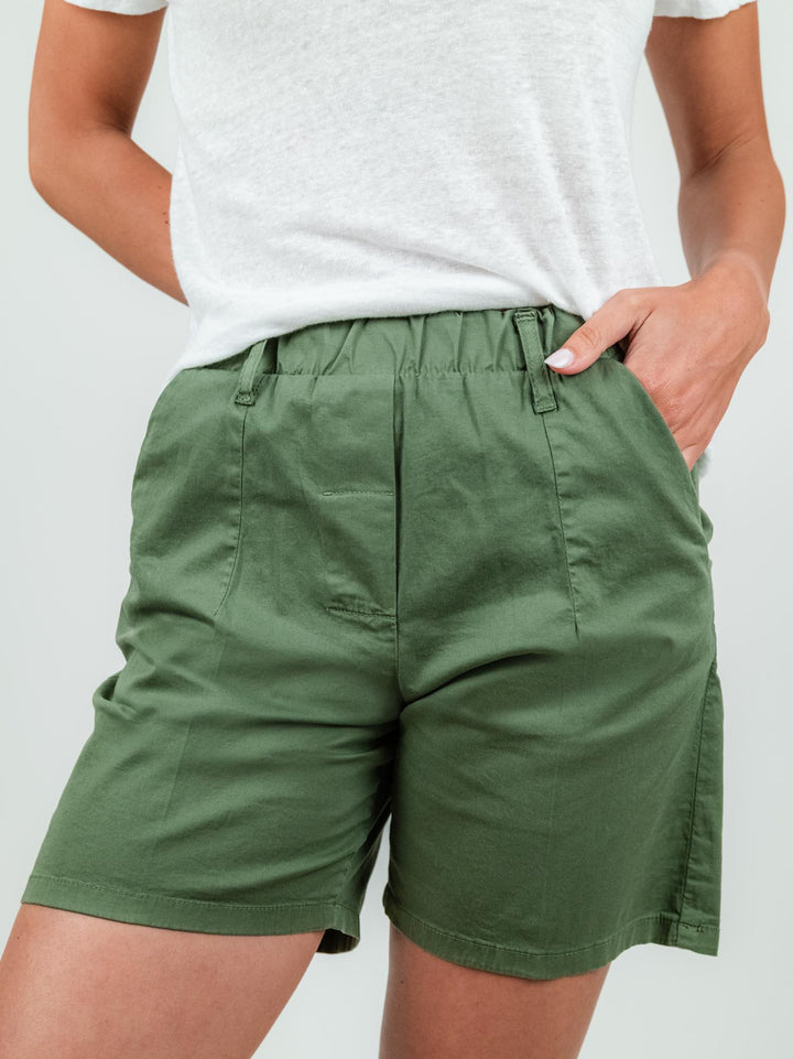BERMUDA IN COTONE VERDE MILITARE
