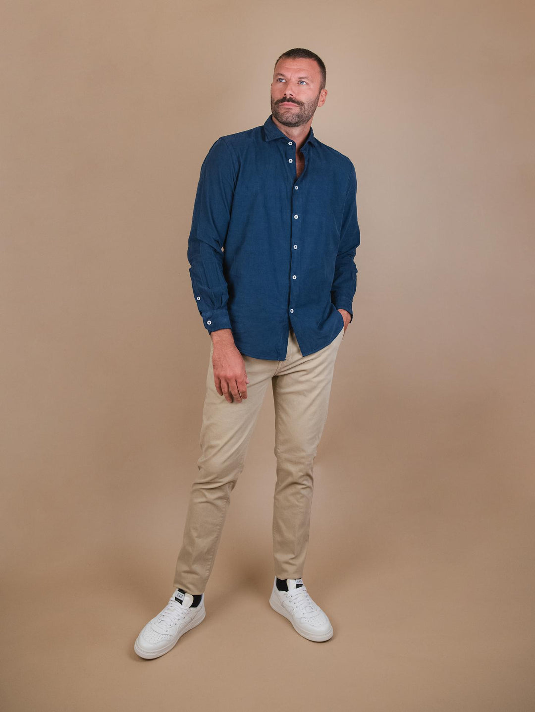 CAMICIA IN VELLUTO A COSTINE BLU<BR/> BU24W09CAVLVPFD 215 ANDREA MORANDO 