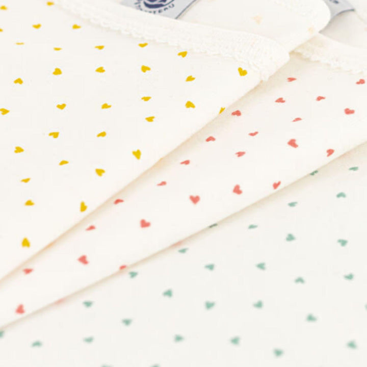 CONFEZIONE DA 3 CANOTTIERE BAMBINA CON SPALLINE IN COTONE A CUORICINI A0A47 00 PETIT BATEAU 
