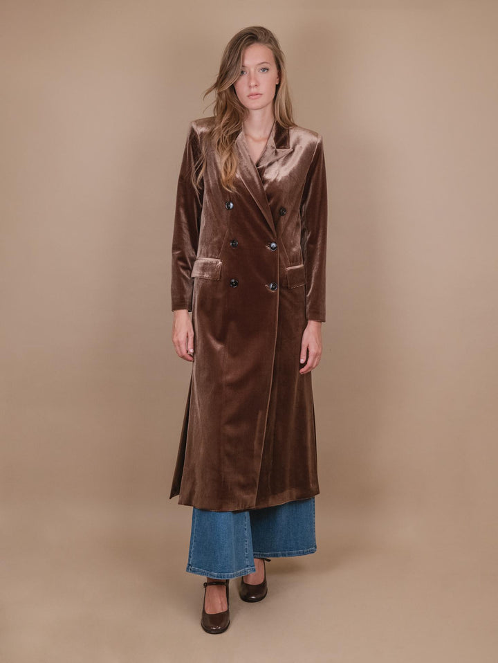CAPPOTTO DOPPIOPETTO  CON SPACCO LATERALE IN VELLUTO NOCE 2134/2894 75 ANDREA MORANDO 