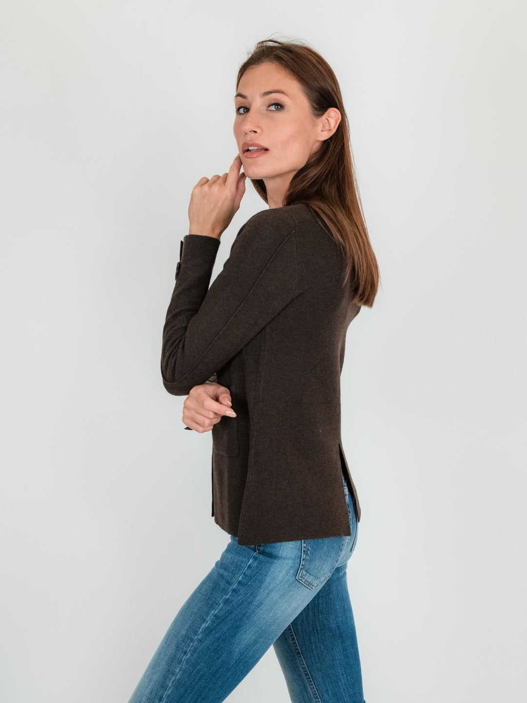 Giacca cardigan corto in lana marrone 245W1306 069 ANDREA MORANDO 