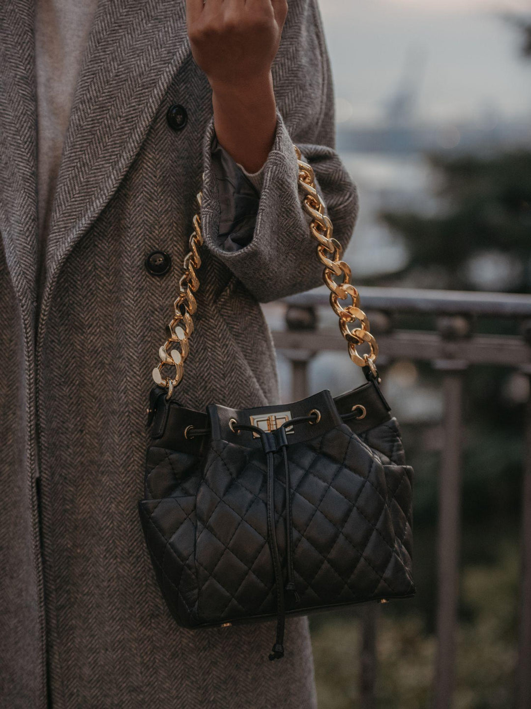 SECCHIELLO IN PELLE TRAPUNTATA MINI BUCKET MINI BUCKET NERO BIMOR 