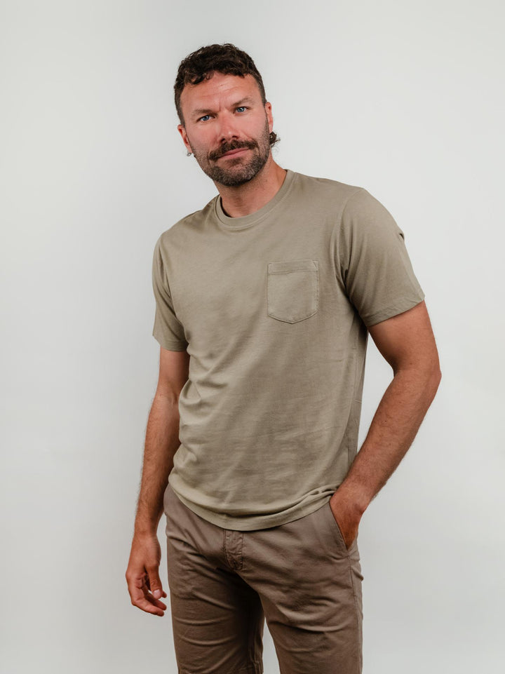 T-SHIRT IN JERSEY CON TASCHINO COLONIALE