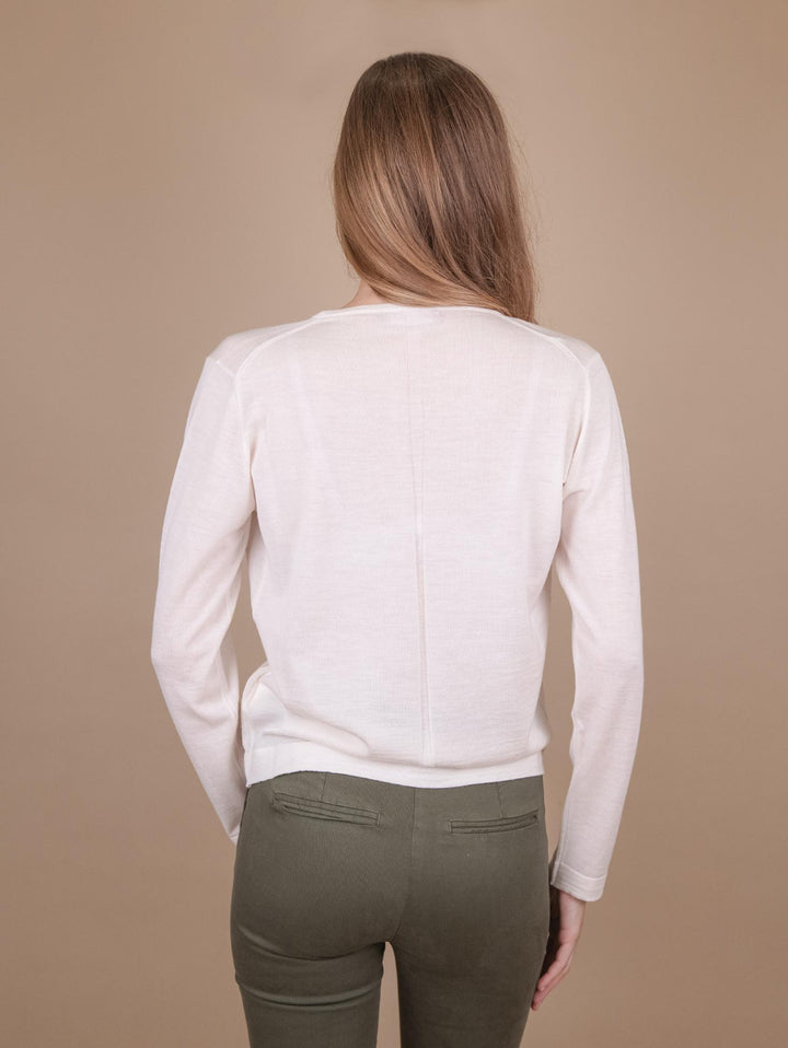 MAGLIA con SCOLLO a V in lana merino extra fine ecru 10319V 27865 ANDREA MORANDO 