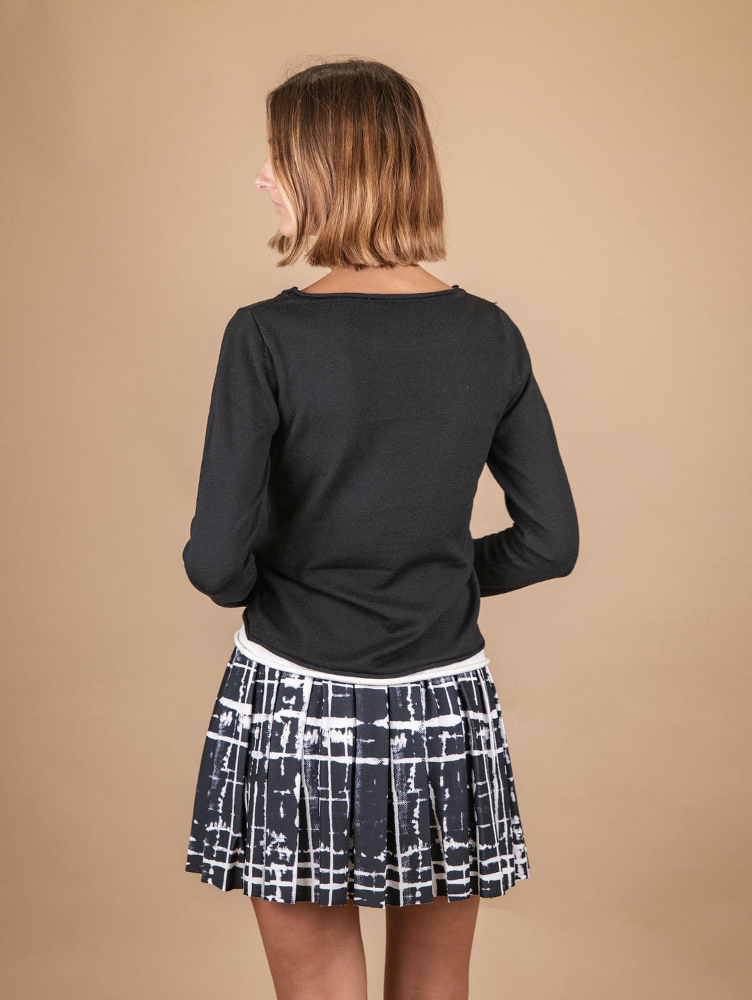 MAGLIA SCOLLO A BARCA BICOLORE NERA E BIANCA 2351296 099 ANDREA MORANDO 