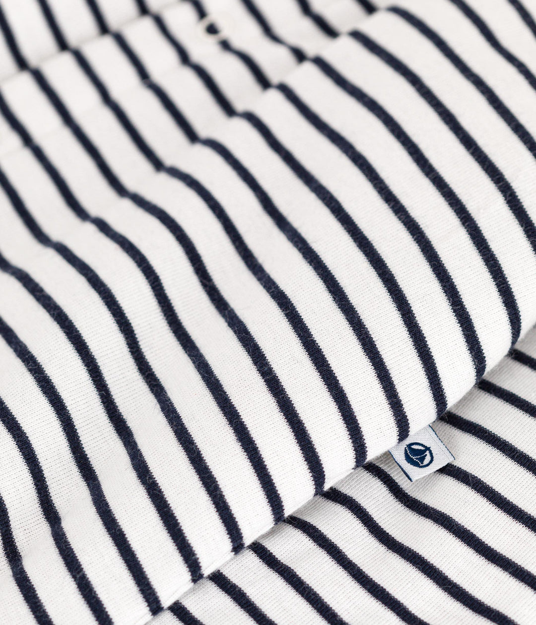 Tutina a righe lunga bebè in ovattina con cappuccio in cotone A0BMW 01 PETIT BATEAU 