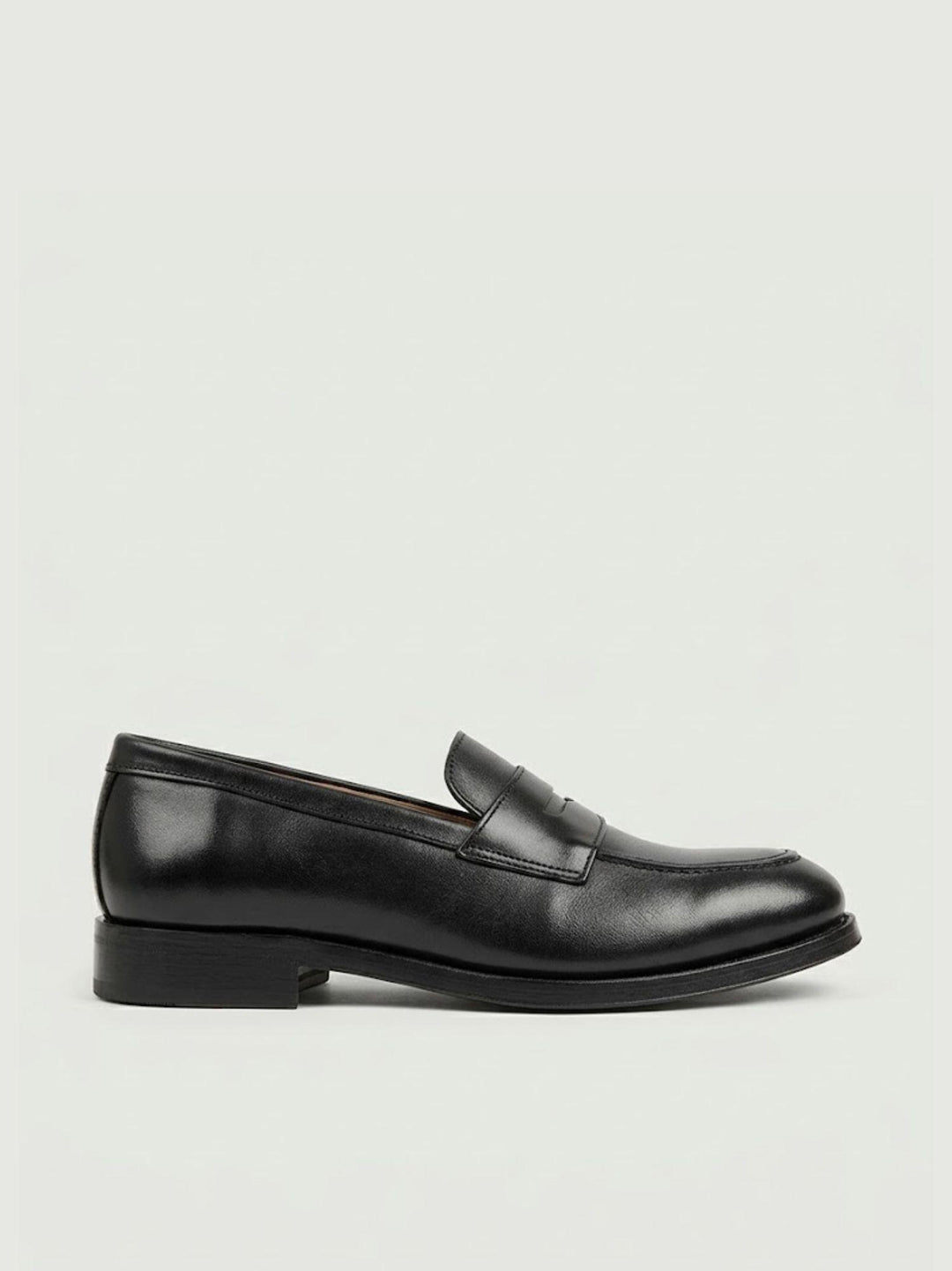 Mocassino penny in pelle nera TIREE NERO SAXONE 