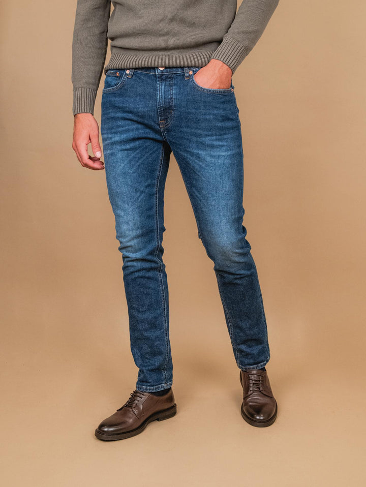 JEANS 5 TASCHE IN DENIM SCURO REGULAR SLIM FIT BARNEY REGULAR B1 UNIFORM 