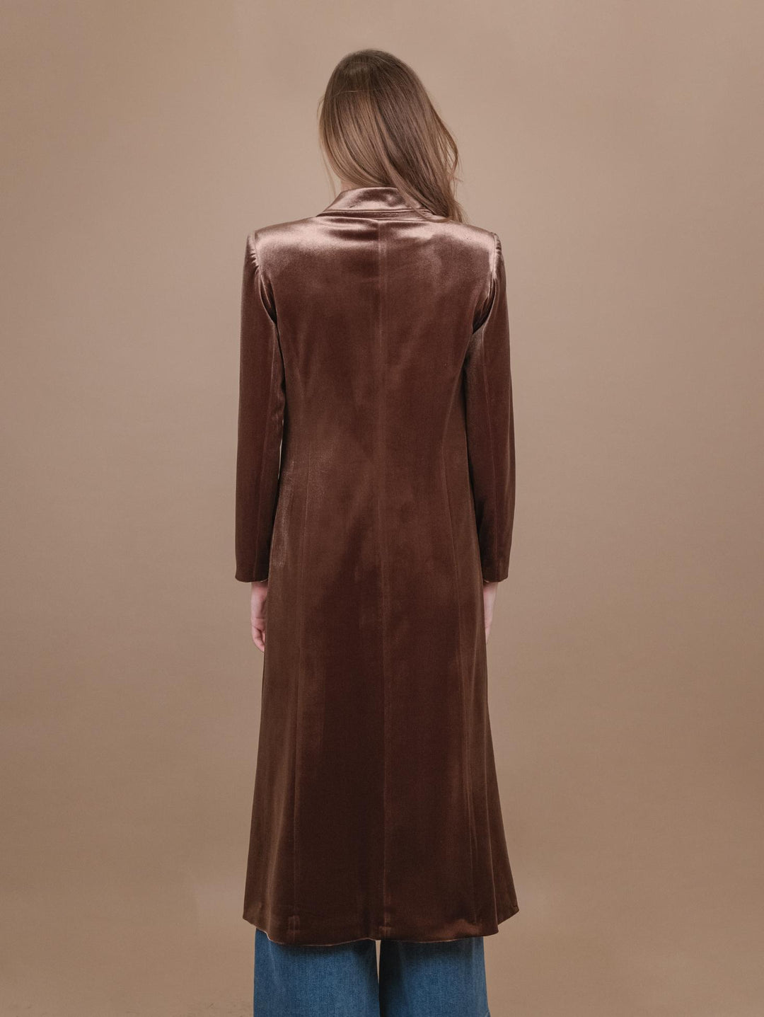 CAPPOTTO DOPPIOPETTO  CON SPACCO LATERALE IN VELLUTO NOCE 2134/2894 75 ANDREA MORANDO 
