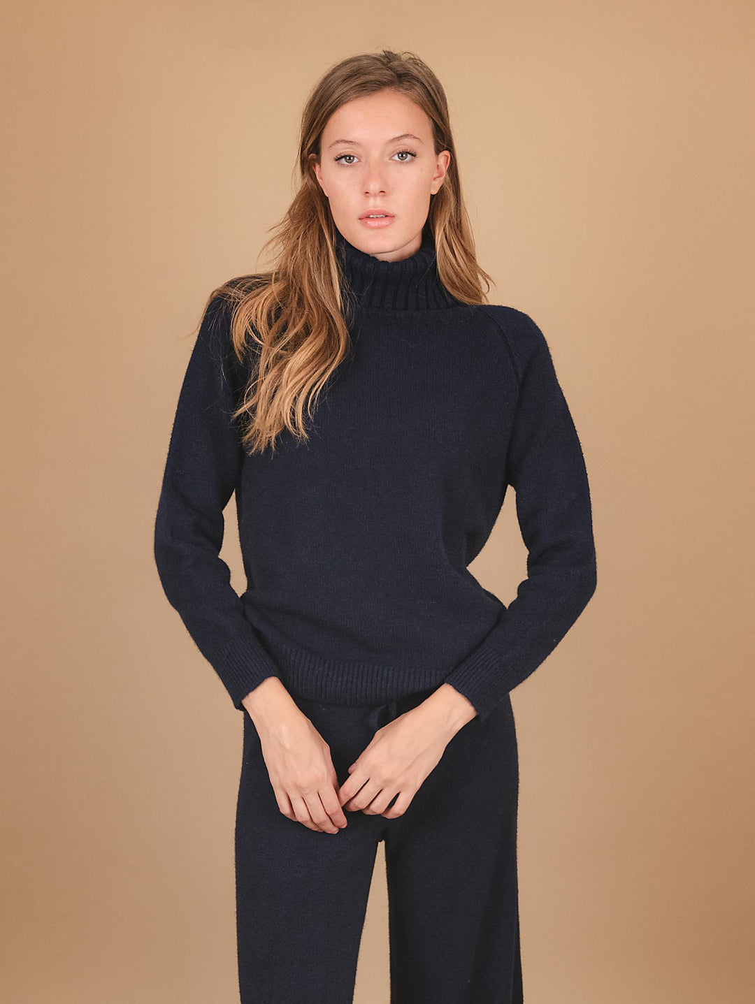 DOLCEVITA   CON MAXI COLLO IN MAGLIA BLU 0350/210 0115 BIMOR 