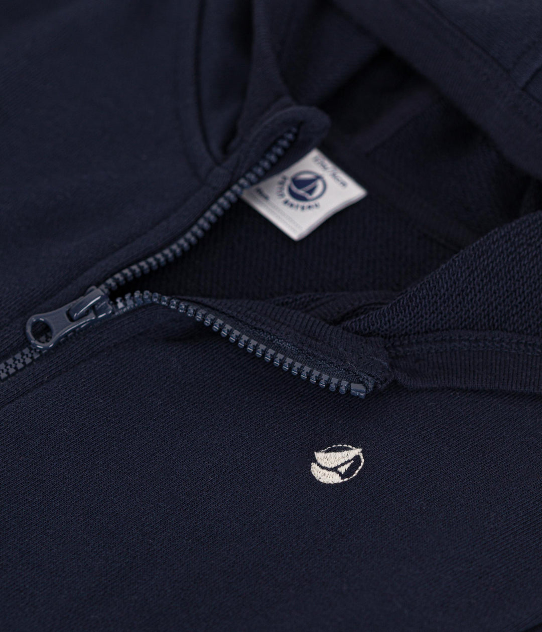 FELPA BLU CON CAPPUCCIO IN TESSUTO FELPATO PER BEBÈ A0A24 01 PETIT BATEAU 