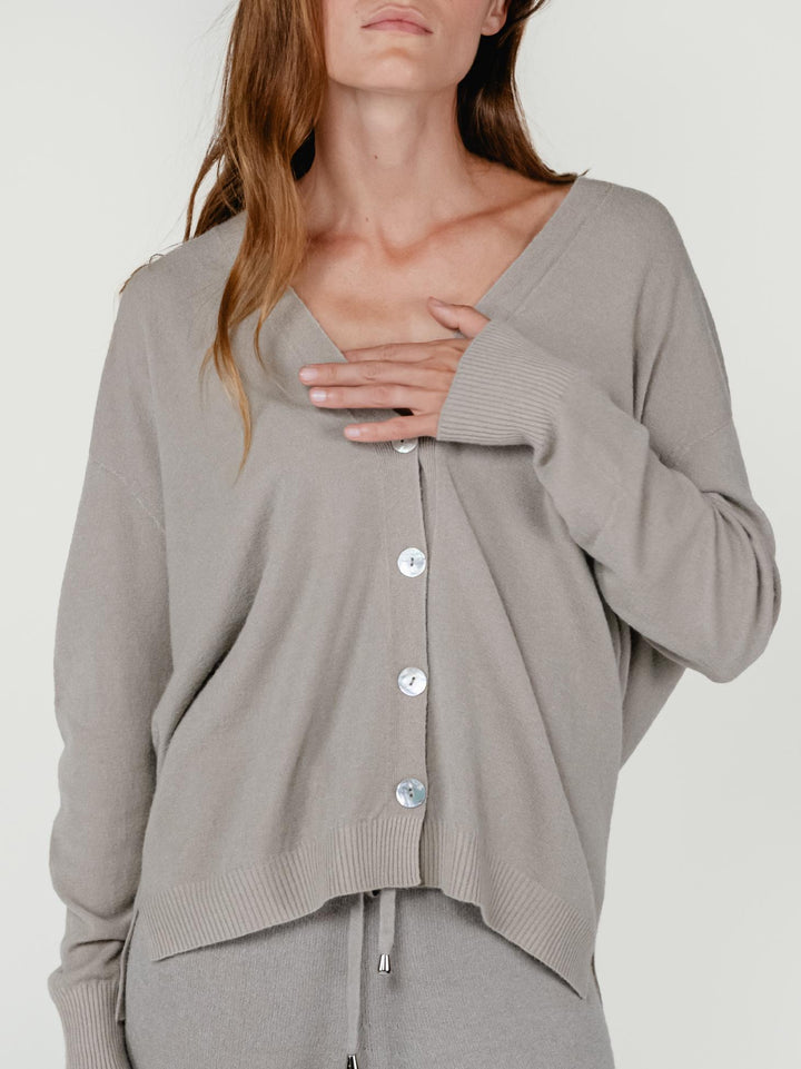 CARDIGAN CON BOTTONI TORTORA 022031 0447 BIMOR 