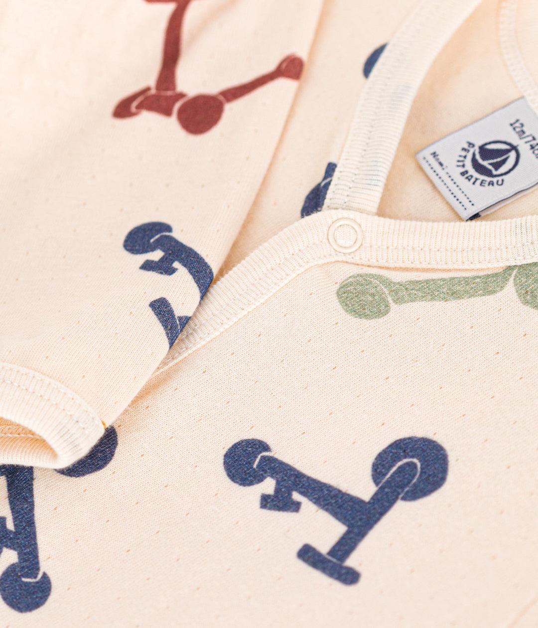 PIGIAMA FANTASIA MONOPATTINI IN COTONE BEBÈ A09HD 01 PETIT BATEAU 