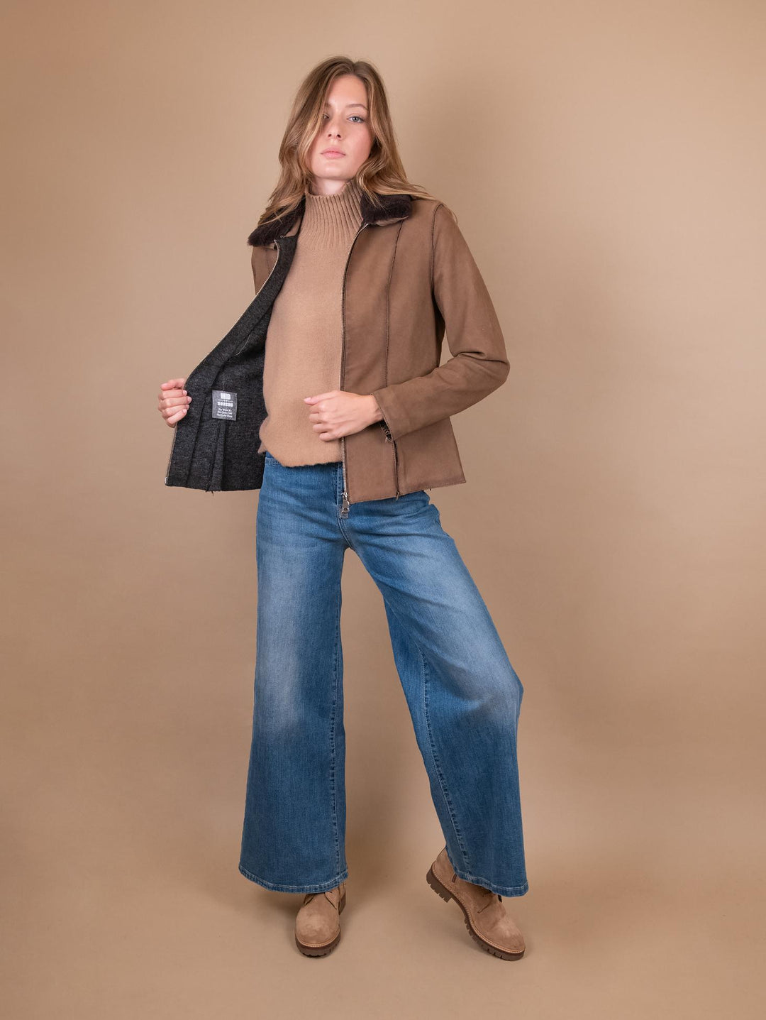 GIUBBOTTO IN CAMOSCIO CON ZIP E COLLO IN MONTONE TABACCO BET8 87 JACK LEATHER 