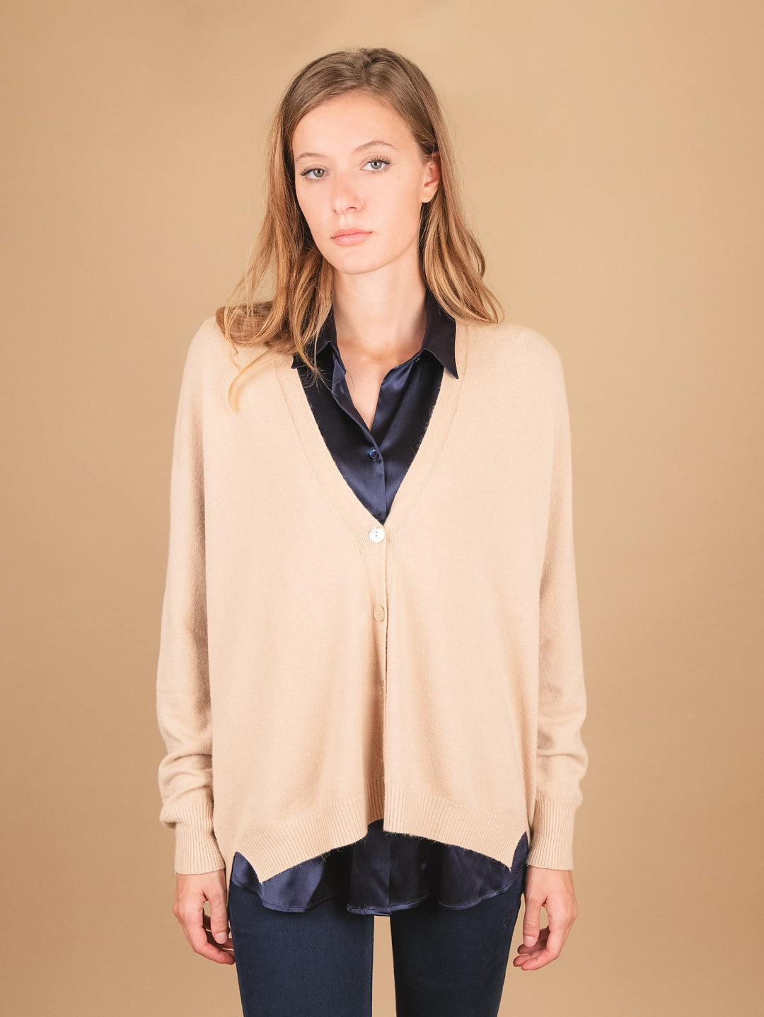 CARDIGAN OVER BEIGE CON BOTTONI IN MADREPERLA 0220/31 0234 BIMOR 