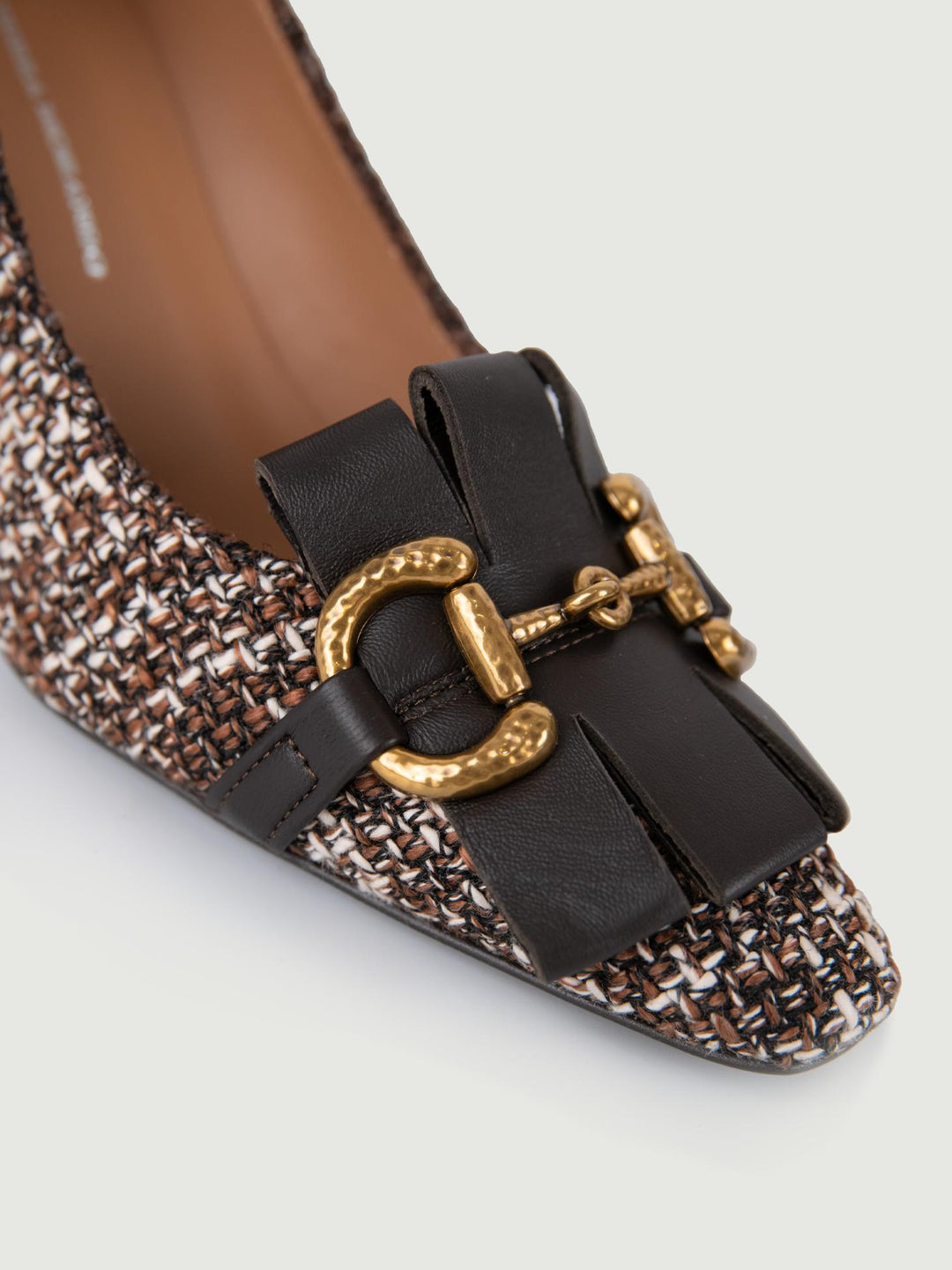 DÉCOLLETÉ' IN TWEED MARRONE CON MORSETTO