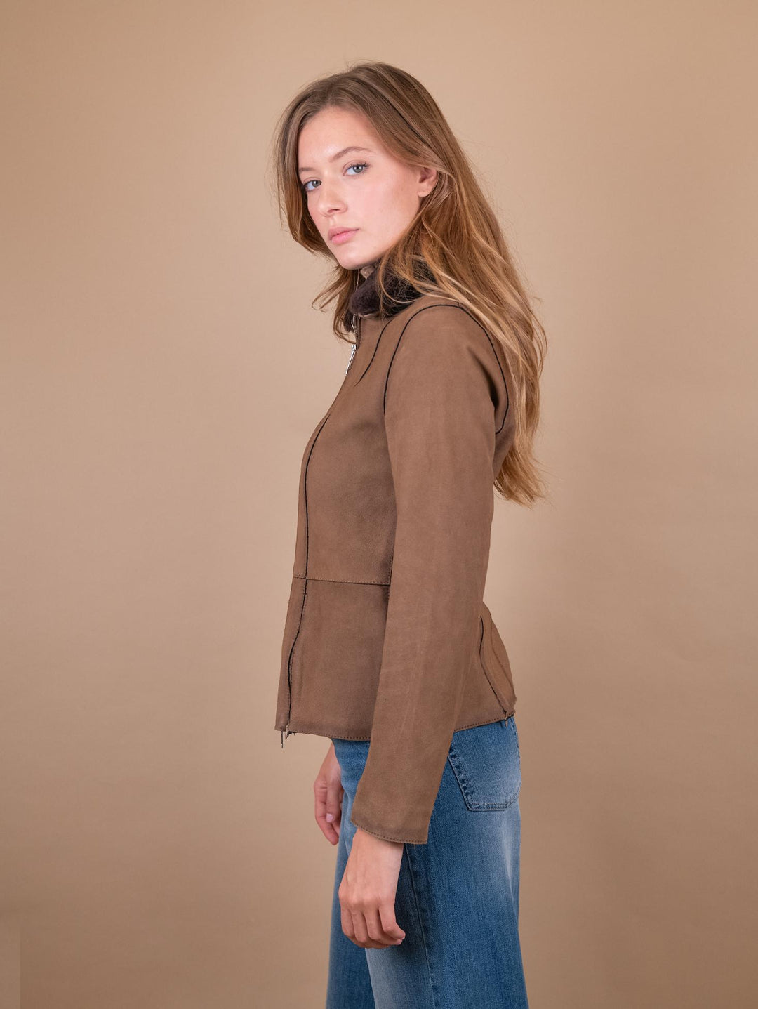 GIUBBOTTO IN CAMOSCIO CON ZIP E COLLO IN MONTONE TABACCO BET8 87 JACK LEATHER 