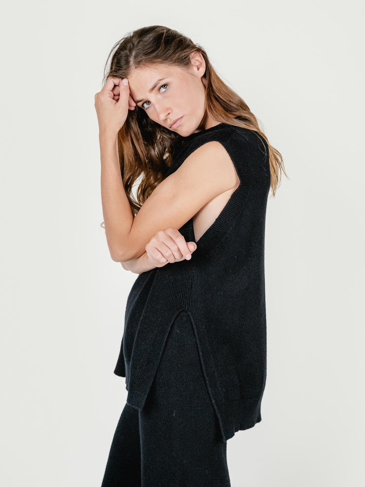 GILET LUNGO IN MAGLIA NERO 0570190 0010 BIMOR 