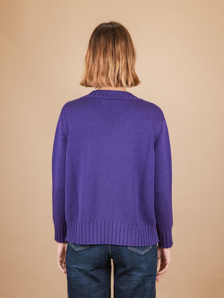 MAGLIA SCOLLO A V IN LANA VERGINE VIOLA 2378008 079 ANDREA MORANDO 