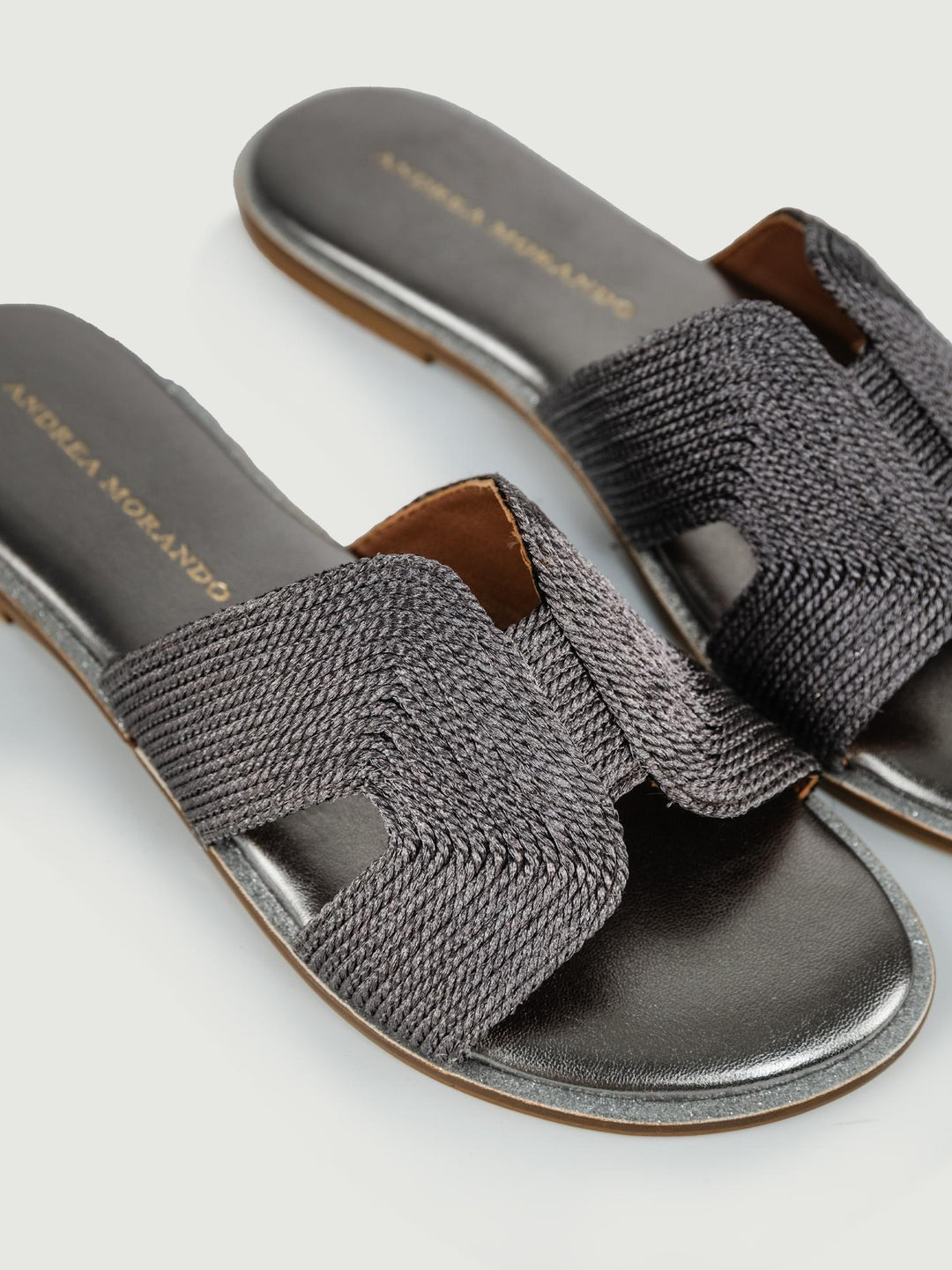 CIABATTINA IN RAFIA CON FASCIA GRIGIO ANTRACITE