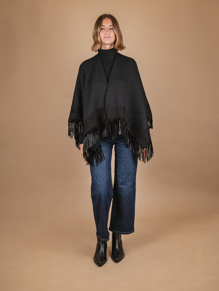 SCIALLE IN LANA CON PROFILI E FRANGE IN CAMOSCIO NERO OLIVIA530 499 ANDREA MORANDO 