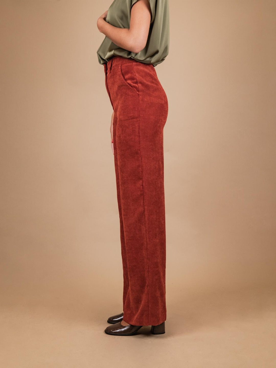 PANTALONE A PALAZZO IN VELLUTO A COSTE MATTONE P3037 RUGGINE ANDREA MORANDO 